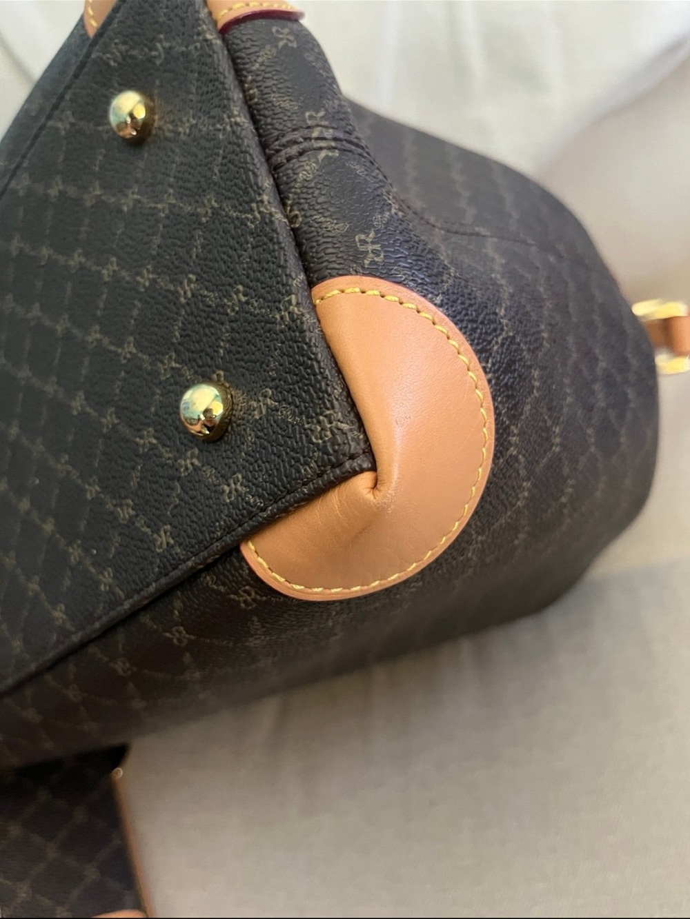 Rioni Signature Bucket Drawstring Handbag - Picture 5 of 6